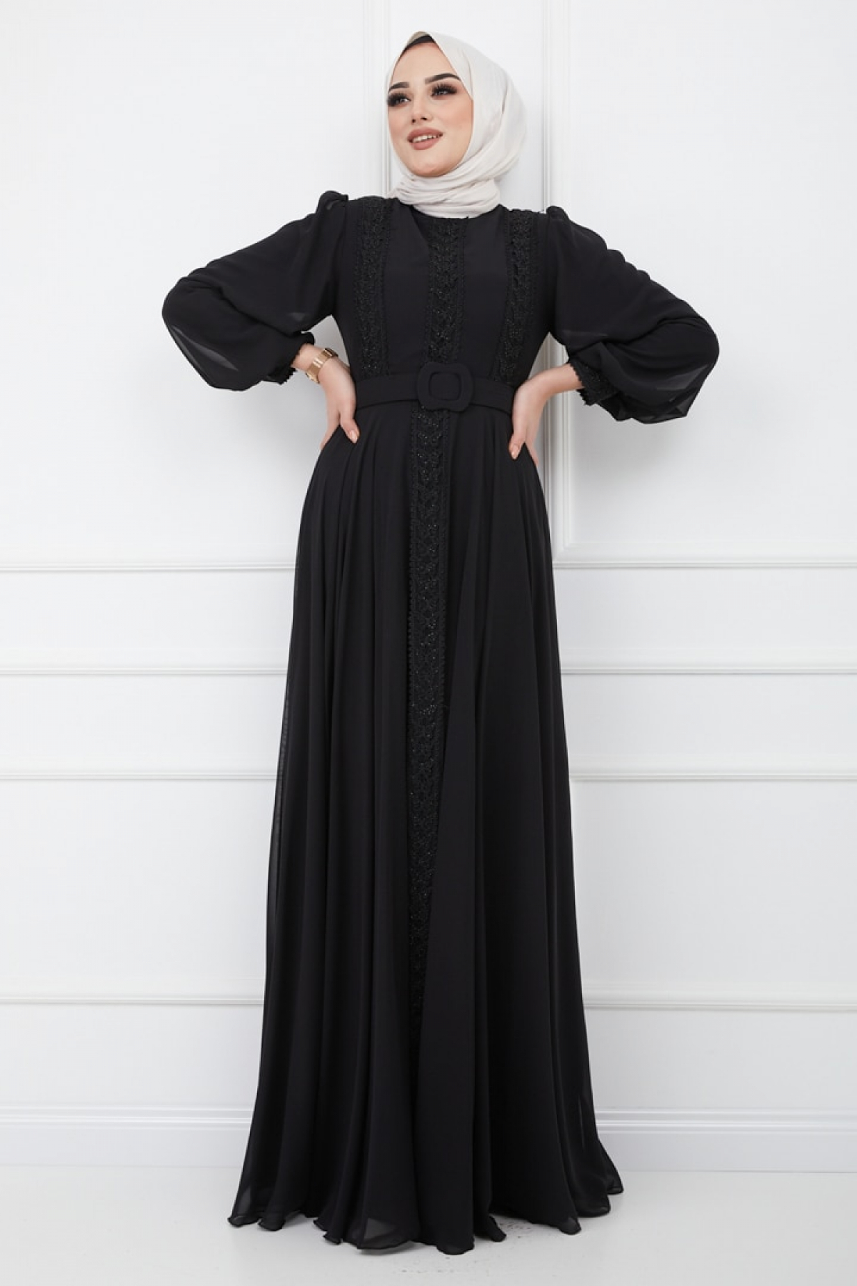 Siyah Kemeri Tokalı Şerit Dantelli Abiye Elbise