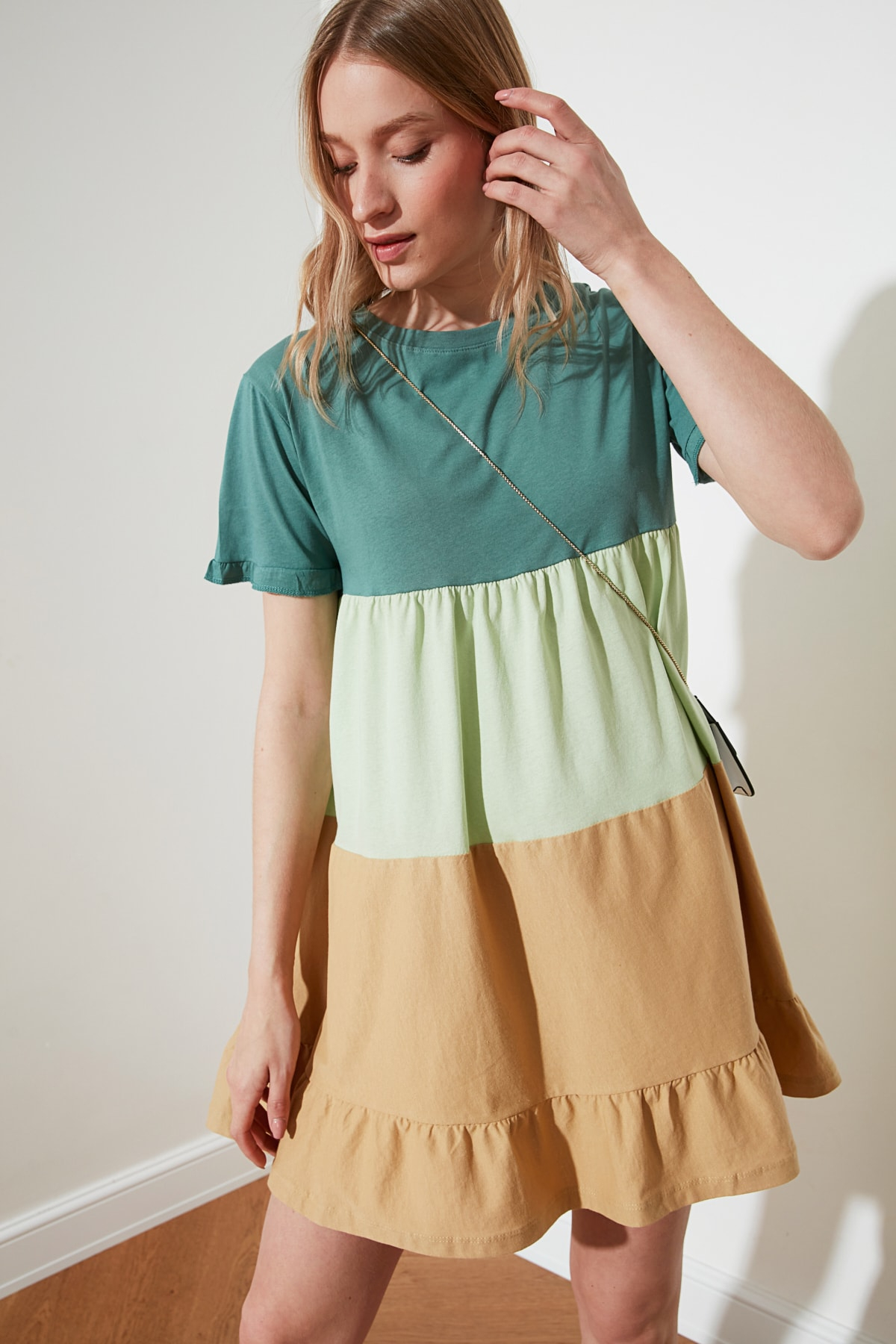 Yeşil Büzgü Detaylı Mini Elbise