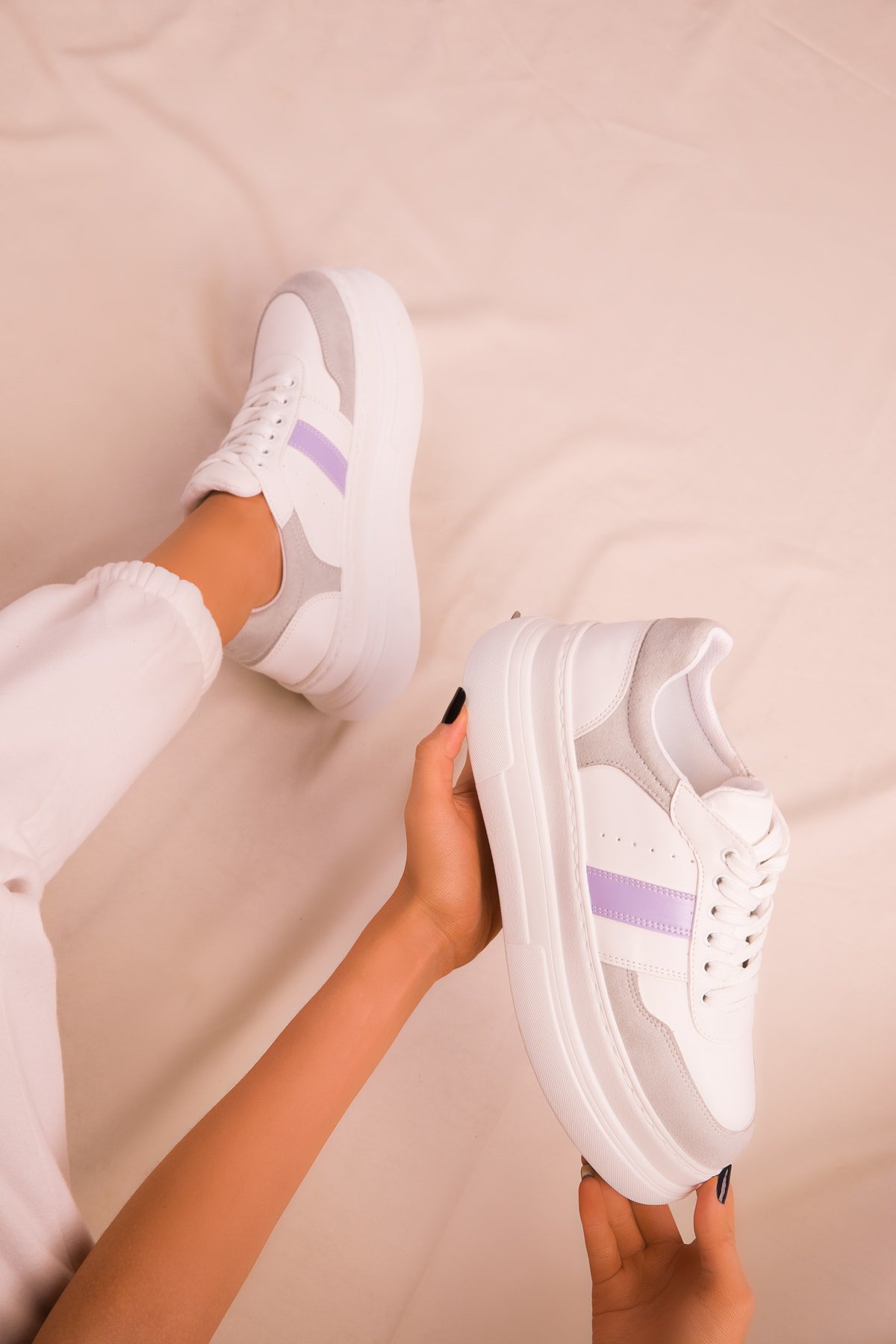Buz-Beyaz-Lila Sneaker