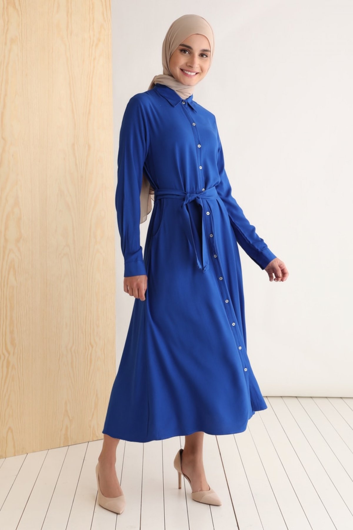 Saks Mavisi Boydan Düğmeli Kuşaklı Elbise