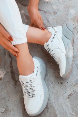 Silio Beyaz Gri Tabanlı Spor Ayakkabı