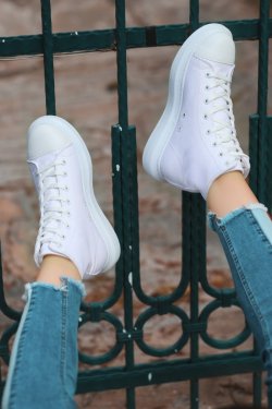 Beyaz Urya Keten Bağcıklı Spor Ayakkabı