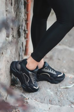 Siyah Zend Nubuk Platin Detaylı Spor Ayakkabı