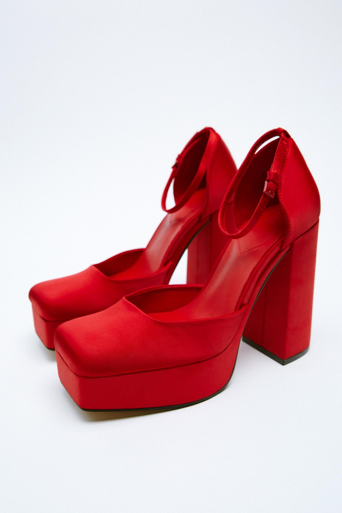 Kırmızı Kumaş Platform Topuklu Ayakkabı