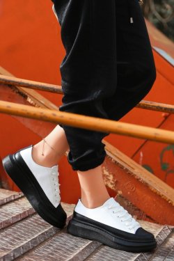 Beyaz Siyah Voni Spor Ayakkabı