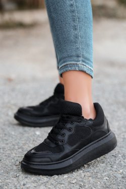 Siyah Veno Fileli Rugan Detaylı Spor Ayakkabı