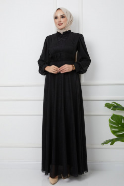 Siyah Göğsü ve Beli Piliseli Dantel İnci Detaylı Simli Abiye Elbise