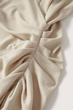 Askılı Kum Beji Büzgülü Çapraz Midi Elbise