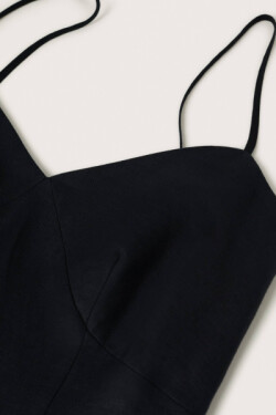 Askılı Siyah Cut-out Detaylı Keten Karışımlı Midi Abiye Elbise