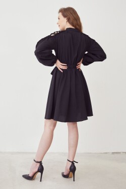 Siyah Omuz Detay Midi Elbise