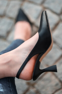 Siyah Onno Cilt Topuklu Ayakkabı