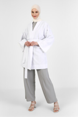 Off White Doğal Kumaşlı Nakış Detaylı Kimono