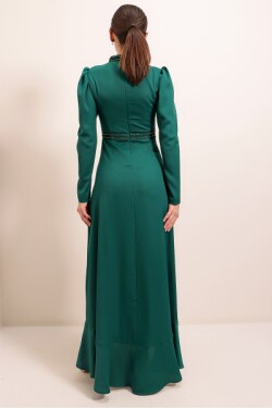 Yeşil Yaka Ve Beliboncuk Nakışlı Önü Volanlı Krep Saten Uzun Abiye Elbise