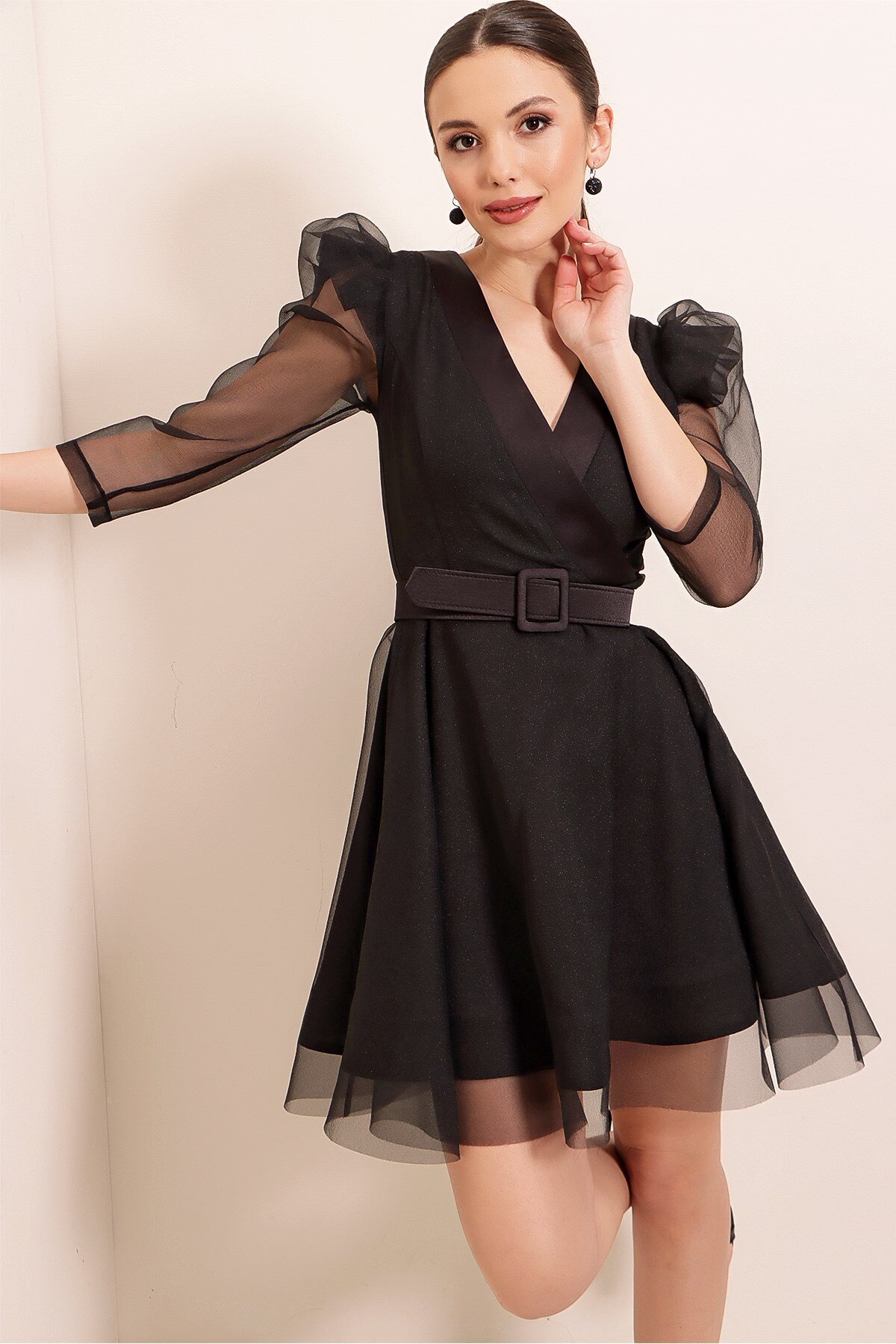 Saygı Giyim Siyah Kruvaze Yaka Balon Kol Kemerli Mini Abiye Elbise