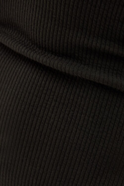 Siyah Kalp Yaka Askılı Mini Elbise