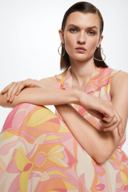 Pembe Fırfırlı Desenli Midi Elbise
