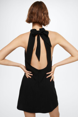 Siyah Sırtı Cut-out Kesimli Mini Elbise