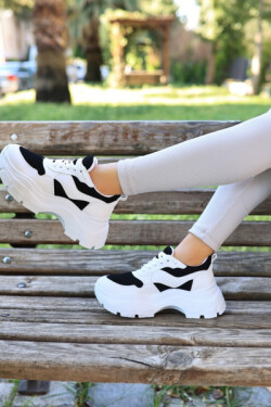 Beyaz Doon Cilt Tabanlı Bağcıklı Spor Ayakkabı