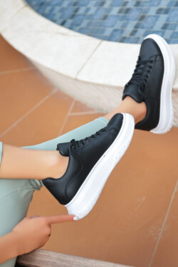 Siyah Ento Cilt Bağcıklı Spor Ayakkabı
