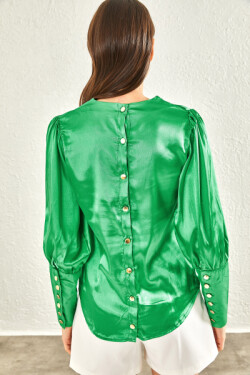 Yeşil Arkası Düğmeli Saten Bluz