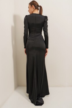 Siyah Önü Pile Detaylı Astarlı Uzun Kollu Saten Abiye Elbise