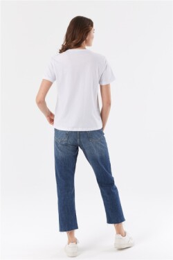 Beyaz Nakışlı T-Shirt