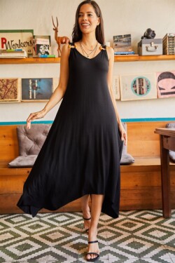 Siyah Aksesuarlı Asimetrik Kesim Örme Viscon Midi Elbise