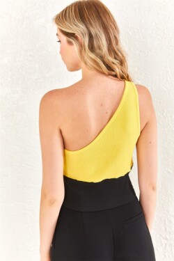 Sarı Siyah Parçalı Tek Omuz Crop Bluz