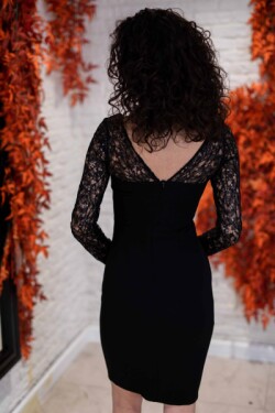 Siyah Dantelli Uzun Kol Kalem Etek Mini Abiye Elbise