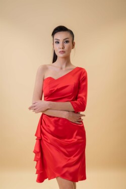Tek Omuzlu Kırmızı Fırfır Detaylı Saten Mini Abiye Elbise