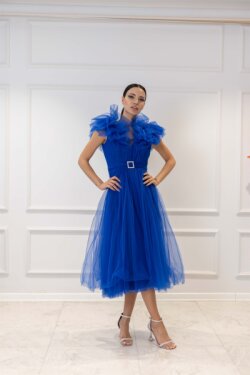 Sax Mavi Yaka Fırfır Detaylı Kemerli Tül Midi Abiye Elbise