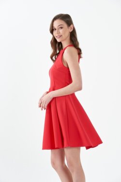 Kırmızı Halter Yaka Ön Yırtmaçlı Şık Mini Elbise