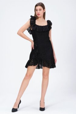 Siyah Yaka Ve Etek Ucu Fırfır Detaylı Dantel Mini Elbise