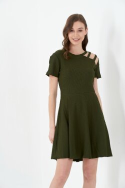 Yeşil Basic Omuz Detaylı Örme Mini Elbise