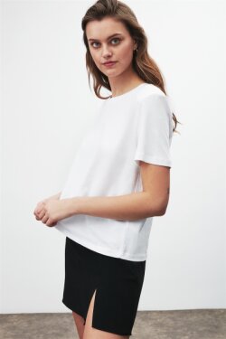 Beyaz Stella Örme Comfort Fit T-shirt