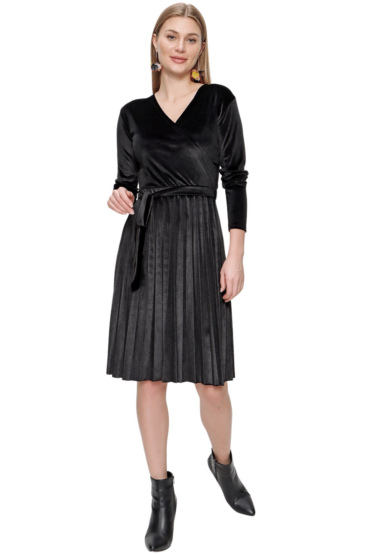 Butik Buruç Siyah Kemerli Kadife Midi Elbise
