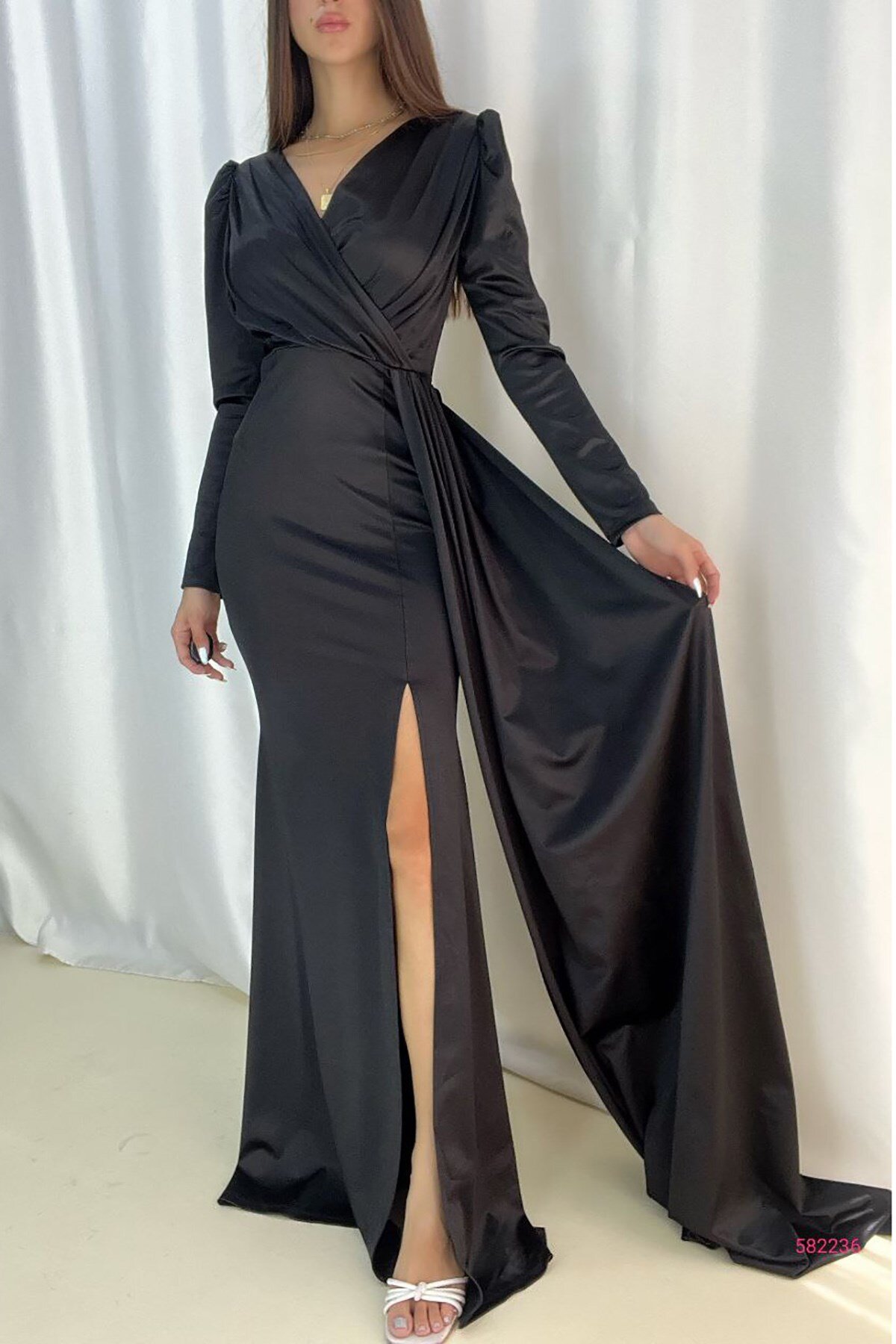 Deafox Siyah Prenses Kol Detay Uzun Kollu Yırtmaçlı Saten Uzun Abiye Elbise