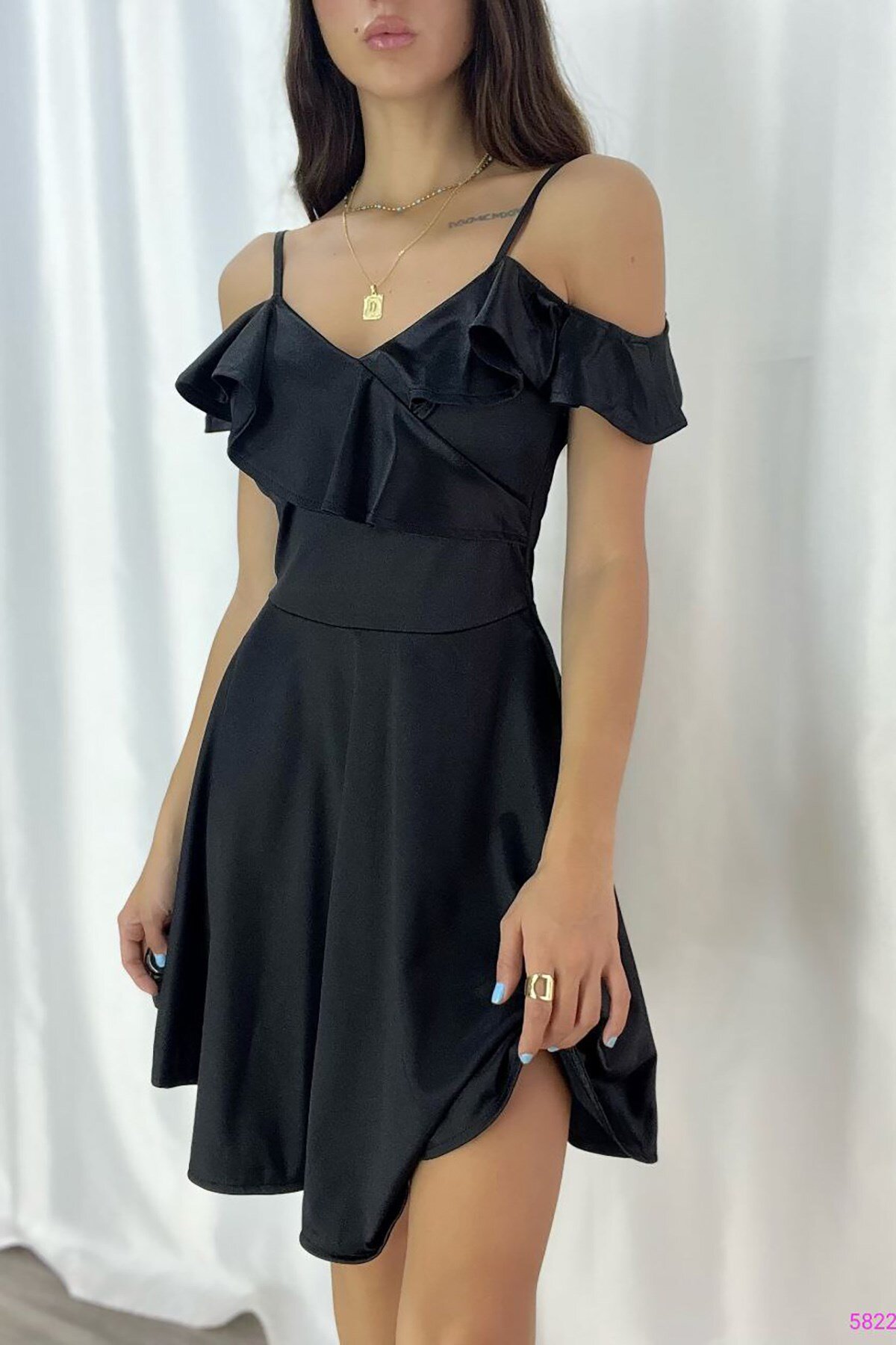 Deafox Siyah Saten Kumaş İnce Askılı Omuz Fırfırlı Mini Abiye Elbise