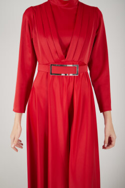 Kırmızı Önü Drape Detaylı Saten Abiye Elbise