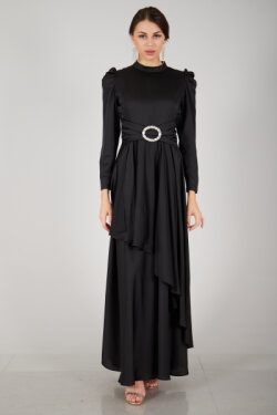 Siyah Beli Tokalı Saten Abiye Elbise
