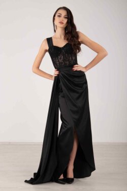 Siyah Transparan Detaylı Uzun Yırtmaçlı Saten Abiye Elbise