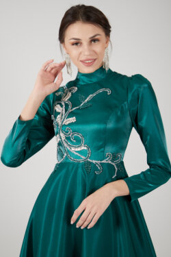 Zümrüt Uzun Kol Üzeri Taş İşlemeli Abiye Elbise