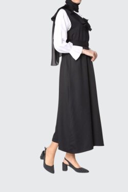 Siyah Yakası Fırfırlı Kemerli Jile Elbise