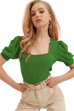 Yeşil Kare Yaka Örme Bluz