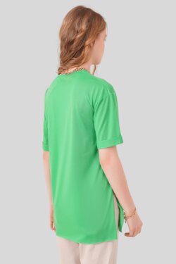 Yeşil Kol Katlı Yırtmaçlı Salaş Tişört