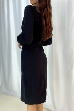 Siyah Krep Kumaş Uzun Kollu Kruvaze Yaka Midi Elbise
