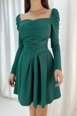 Yeşil Krep Kumaş Büzgü Detay Uzun Kare Yaka Kollu Mini Elbise