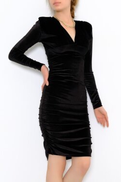 Siyah Yanı Büzgülü Kadife Midi Elbise