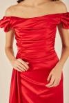 Kırmızı Drape Detaylı Saten Kumaş Uzun Abiye Elbise