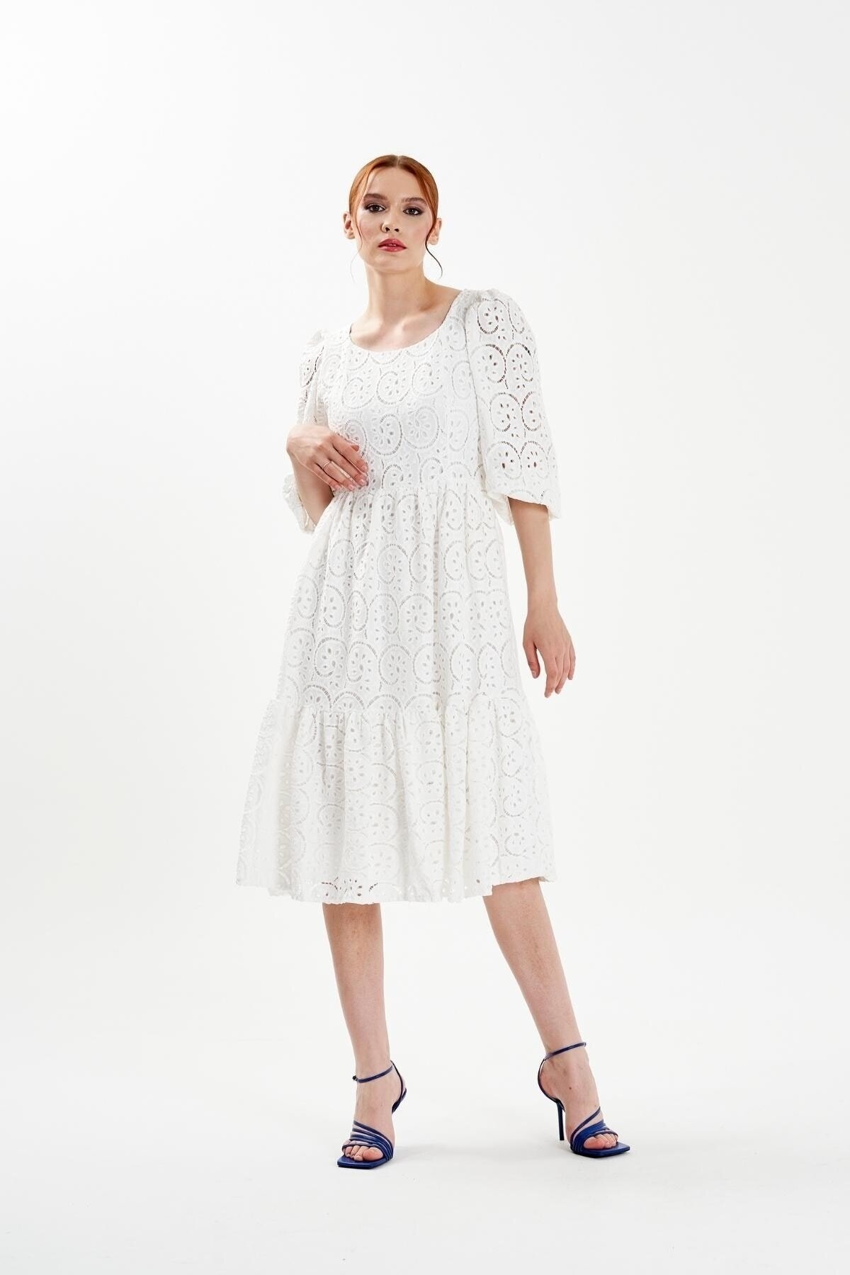 Mylace Beyaz Kare Yaka Kısa Kol Brode Midi Elbise